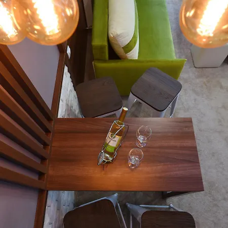 Life Boutique Hotel 4*